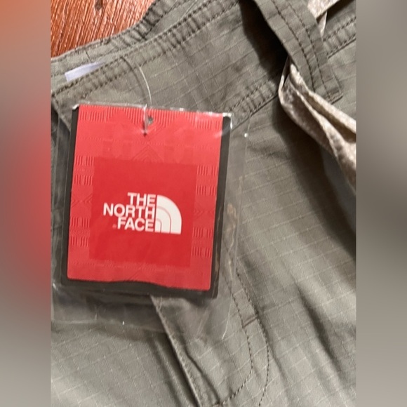 North Face NWT west hammerland capri dune beige women’s size 6 regular - Picture 3 of 6